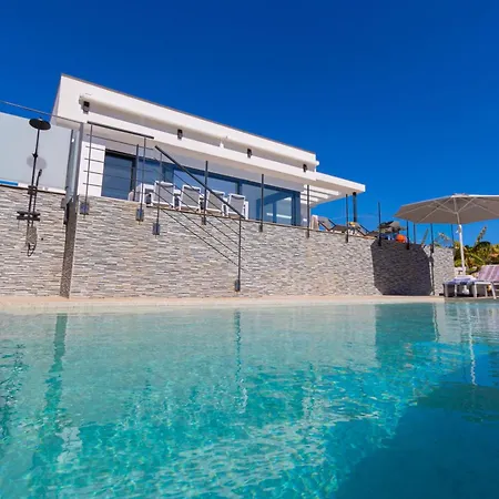 Villa Nautilus By Abahana